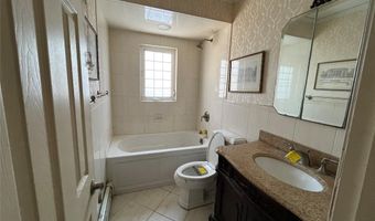 94 Carman Pl, Amityville, NY 11701