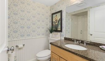 20 Narragansett Ave 602, Narragansett, RI 02882