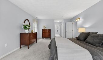 2 Stouffer Cir, Andover, MA 01810