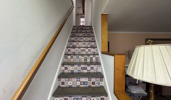 165 GREENFIELD Dr, Bridgeport, CT 06606