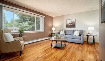 800 EVERGLADE Dr, Cheyenne, WY 82001