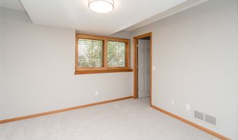 1212 NW Rolling Rock Rd, Ankeny, IA 50023
