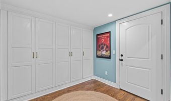 36 Ferry Ln, Barrington, RI 02806