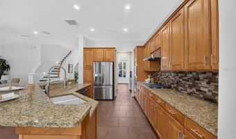 824 ISLEBAY Dr, Apollo Beach, FL 33572
