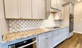7919 Village Green Dr, Biloxi, MS 39532