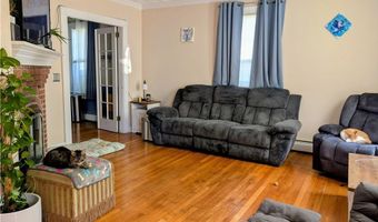 17 Stone Ave, Warwick, RI 02889