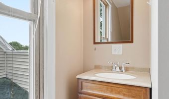 549 N Gilbert St, Ada, OH 45810