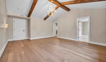 690 Club Dr W, Aurora, OH 44202