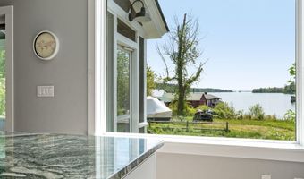 10 Wharf Rd, Center Harbor, NH 03226