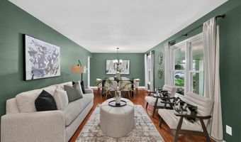947 Oakfield Dr, Ballwin, MO 63021
