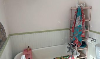 41 Grove St, Belfast, ME 04915