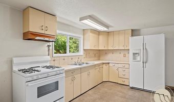 226 Moore Ln, Billings, MT 59101