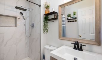 8556 Green Valley Dr, Indianapolis, IN 46217