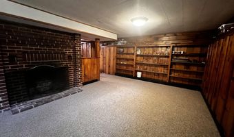 66 Howard St, Bangor, ME 04401