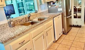 326 Waldorf Dr, Auburndale, FL 33823