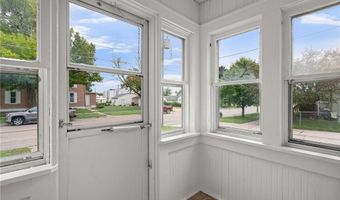 912 5th Ave NE, Austin, MN 55912
