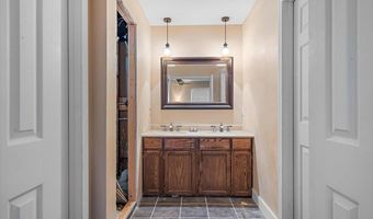 1456 Lakeridge Dr, Baton Rouge, LA 70802