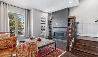 1924 CHAPMAN Ave 10, Rockville, MD 20852