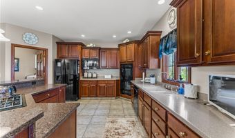 34 Timber Run Ct, Canfield, OH 44406