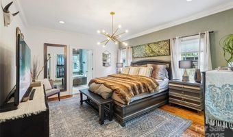 1701 Dearmon Dr, Charlotte, NC 28205