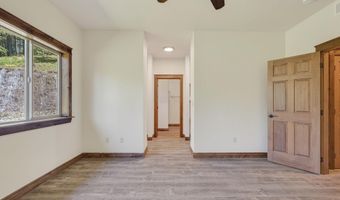 273 Paradise Valley Rd, Bonners Ferry, ID 83805