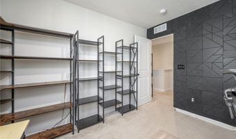 1112 Hidden Lake Blvd, Akron, OH 44312