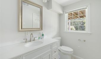 160 Kingston Rd, Exeter, RI 02822