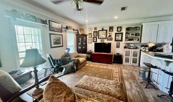 24 Robert Day Rd, Adel, GA 31620