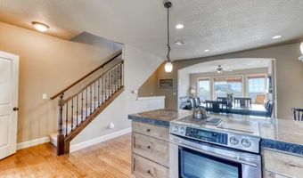 547 FRONT St, Rockaway Beach, OR 97136