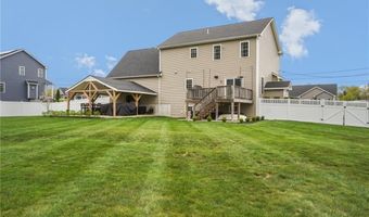81 Golden View Dr, Johnston, RI 02919