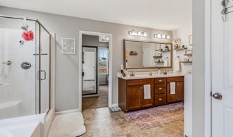 235 Castleton Cir, Boiling Springs, SC 29316