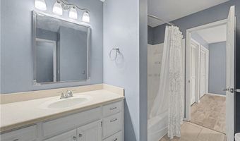 2 William Ln, Bella Vista, AR 72715