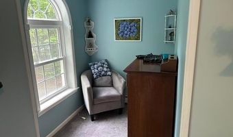 6 Whitetail Ln, Chester, NH 03036