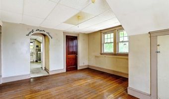 59 Colonial Ave, Cranston, RI 02910