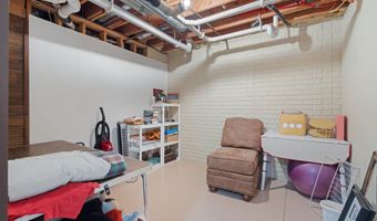 24352 State Hwy Ee, Aurora, MO 65605