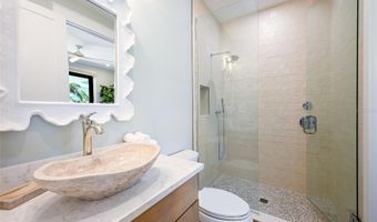 513 N BAY Blvd, Anna Maria, FL 34216