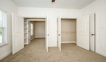 745 Champagne Dr, Biloxi, MS 39532