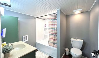 810 4th St, Anita, IA 50020