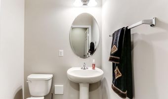 215 WESLEY BROWN Ln, Annapolis, MD 21401