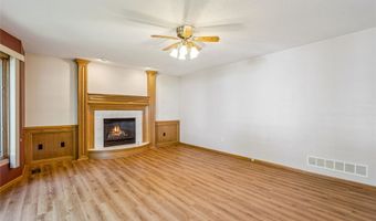 1340 Alderwood Dr, Altoona, IA 50009