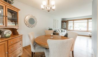 554 N Green Ridge St, Addison, IL 60101
