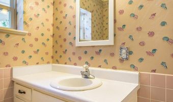 253 Prado St, Apalachicola, FL 32320