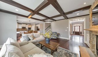 62 Applewood Ln, Acworth, GA 30101