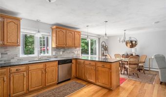 19 Narragansett Ave, Glocester, RI 02814