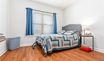 607 W GLENN Ave 103, Auburn, AL 36832