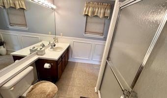 21 Dogwood Dr, Barnegat, NJ 08005