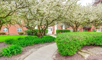 809 E Miner St 3B, Arlington Heights, IL 60004