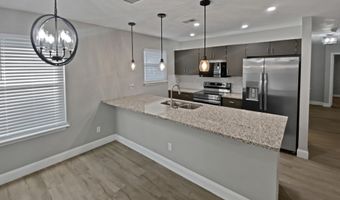 330 DUDLEY St, Atlantic Beach, FL 32233