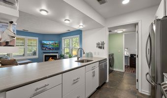 1734 Weatherstone Dr, Ann Arbor, MI 48108