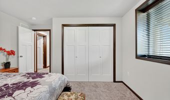 2624 4th Ave SW, Altoona, IA 50009